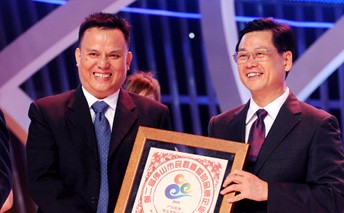 利来国国际网站铝业被评为“市民最喜爱的品牌企业”、“广佛同城至爱佛山品牌”